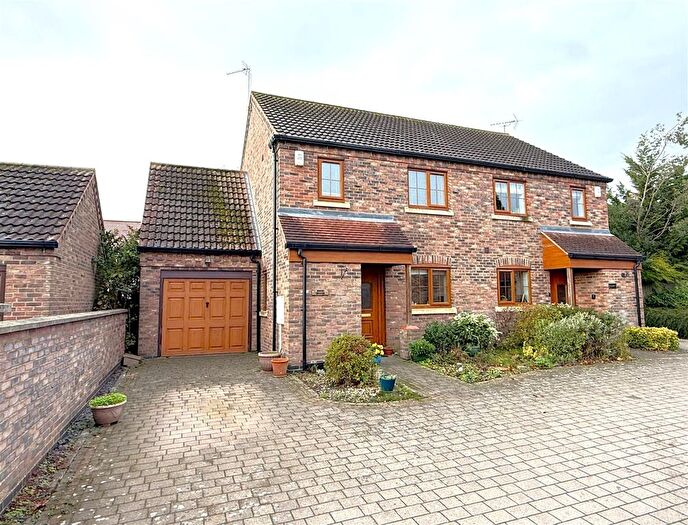 3 Bedroom Semi Detached House For Sale In Derry Lane, Bingham, NG13