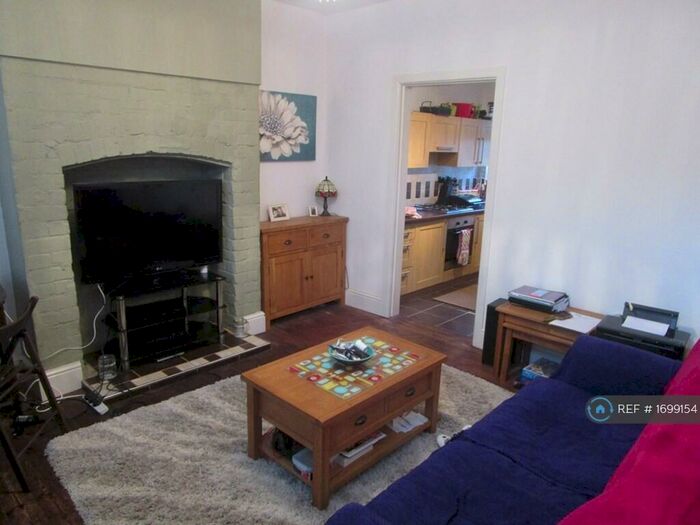 2 Bedroom Terraced House To Rent In Edgecumbe Street, Hull, HU5