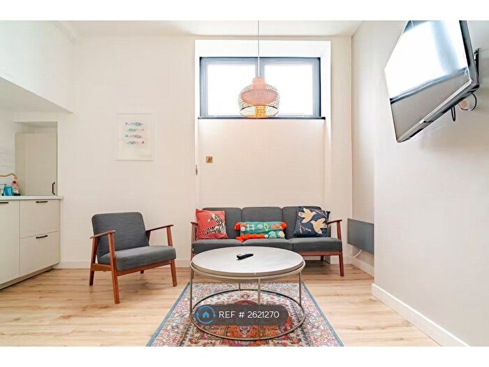 2 Bedroom Flat To Rent In Southside Street, Plymouth, PL1