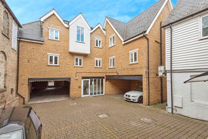 2 Bedroom Flat For Sale In Jepps Lane, Royston, SG8