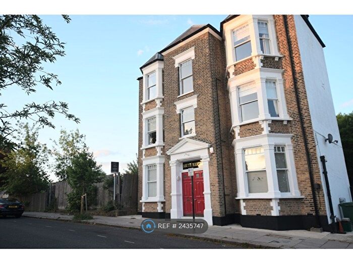 4 Bedroom Flat To Rent In South Mansions, London, NW6