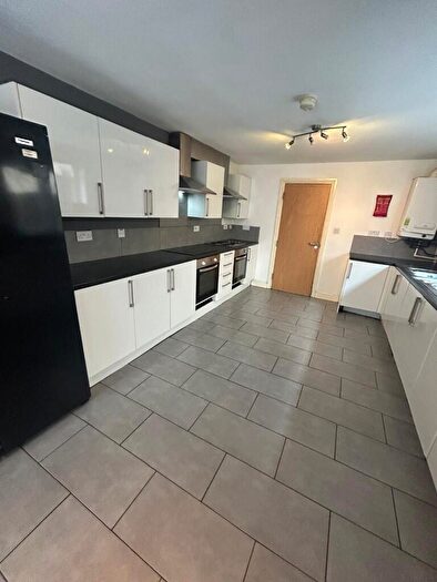 11 Bedroom House Of Multiple Occupation To Rent In Llanbleddian Gardens, Cardiff(City), CF24