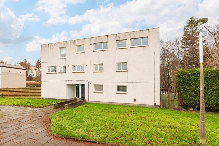 2 Bedroom Flat For Sale In / Dreghorn Drive, Oxgangs, Edinburgh, EH13