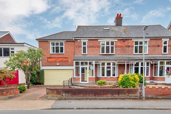 4 Bedroom Semi-Detached House For Sale In New House Lane, Gravesend, Kent, DA11