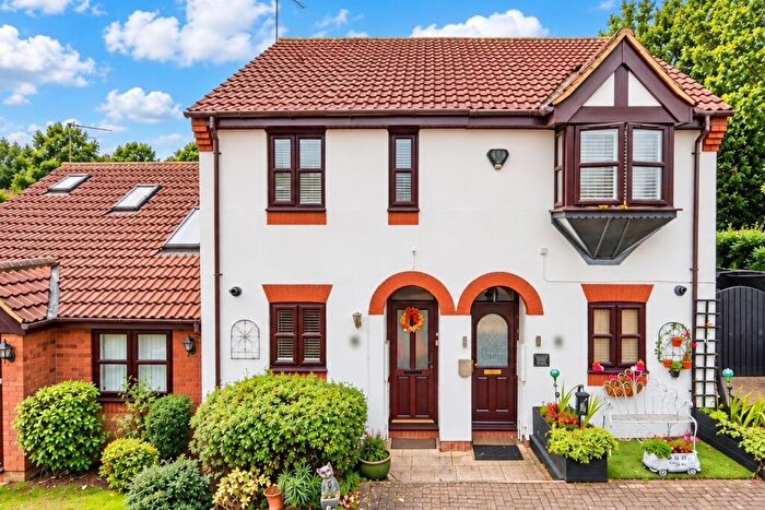 2 Bedroom Terraced House For Sale In Woodlands, Park Street, St. Albans, AL2
