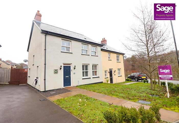 4 Bedroom Semi Detached House For Sale In Sycamore Road, Blaenavon, Pontypool, NP4