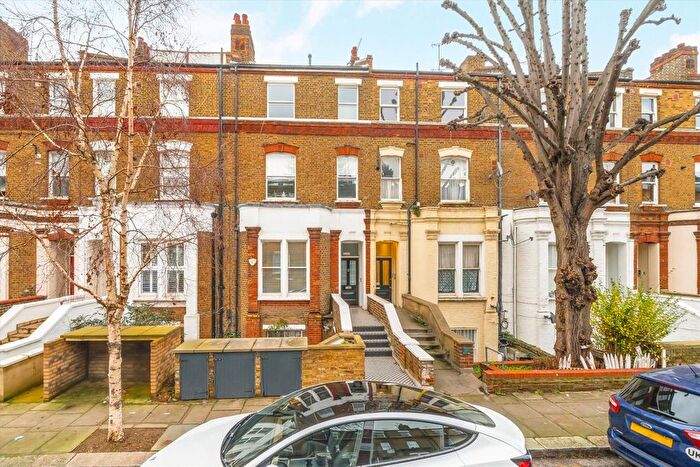 3 Bedroom Flat For Sale In Lanhill Road, Maida Vale, W9