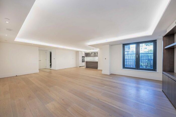 2 Bedroom Flat To Rent In Kensington Gardens Square, London, W2