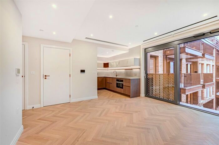 1 Bedroom Flat To Rent In Hampton House, Michael Road, London, SW6