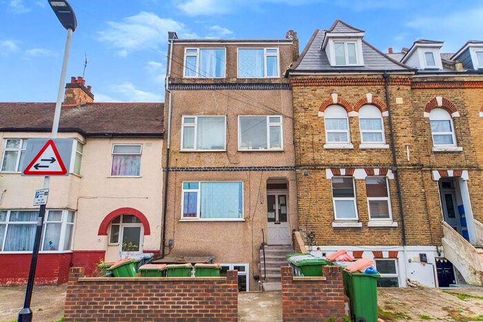 1 Bedroom Flat To Rent In Palmerston Road, London, E7