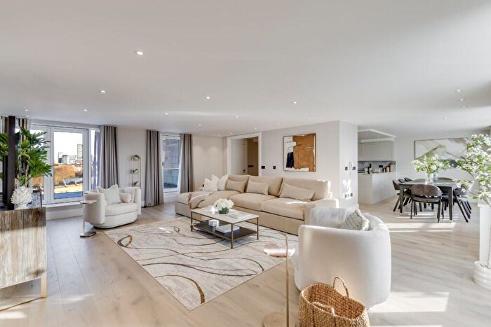 4 Bedroom Penthouse To Rent In Baker Street, London, NW1