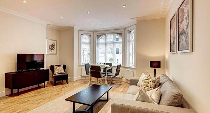 2 Bedroom Apartment To Rent In St. Johns Wood Park, St John's Wood, London, NW8