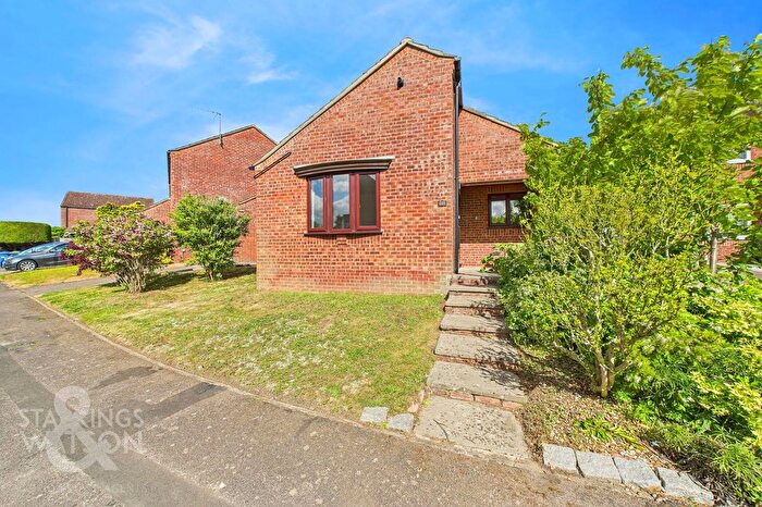 3 Bedroom Detached Bungalow For Sale In Orchids Close, Bungay, NR35