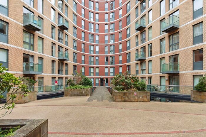 2 Bedroom Flat For Sale In Essex Street, Birmingham, B5