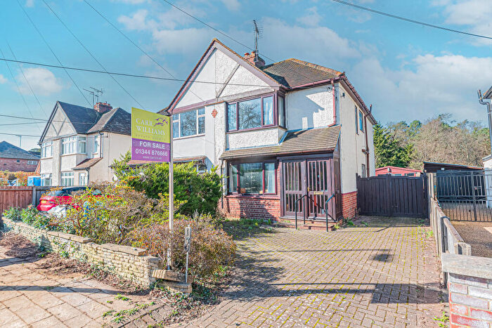 2 Bedroom Semi-Detached House For Sale In New Road, Ascot, Berkshire, SL5