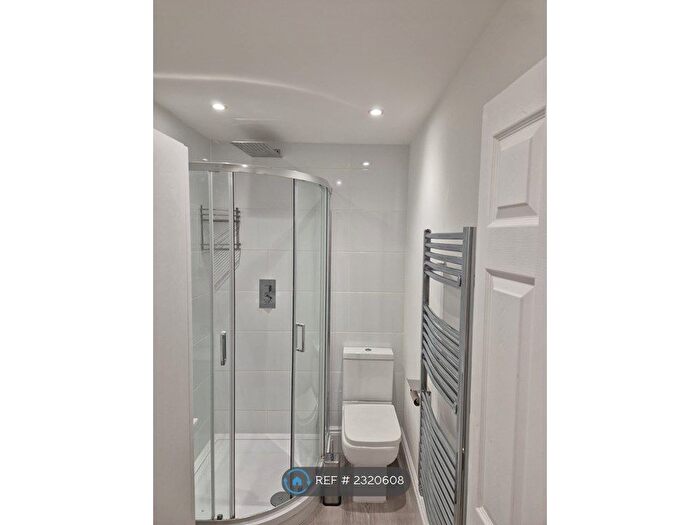 1 Bedroom Flat To Rent In Church Road, Richmond, TW10