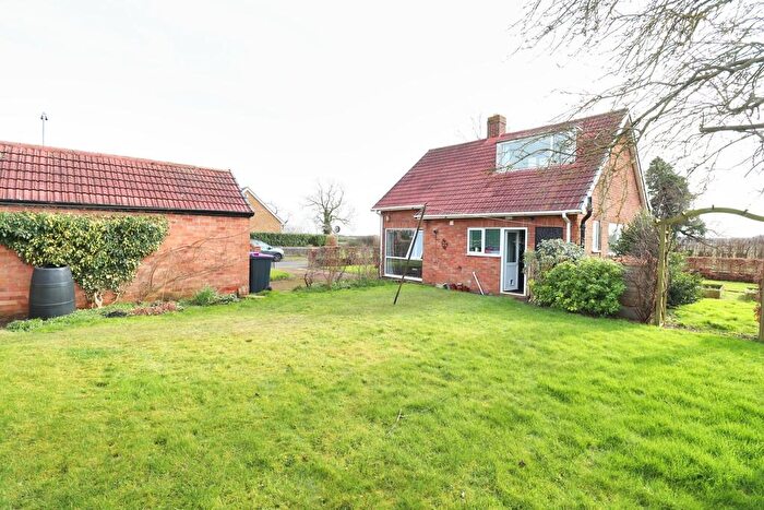 2 Bedroom Detached House For Sale In Fiskerton Road, Cherry Willingham, Lincoln, LN3