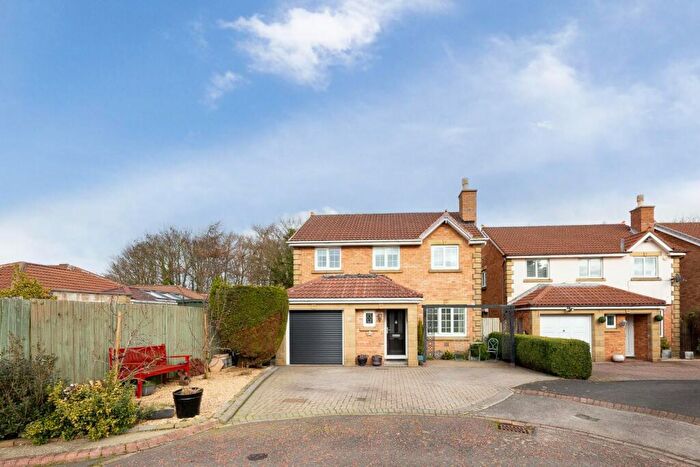 4 Bedroom Detached House For Sale In Cranham Close, Ashdown Manor, NE12