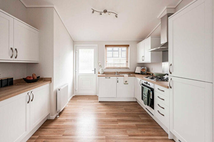 2 Bedroom Park Home For Sale In Sowerby Bridge, Yorkshire, HX6