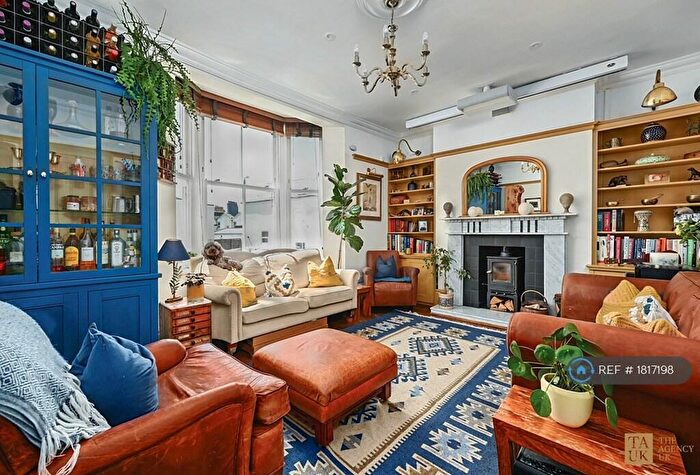 3 Bedroom Maisonette To Rent In St Georges Road, Brighton, BN2