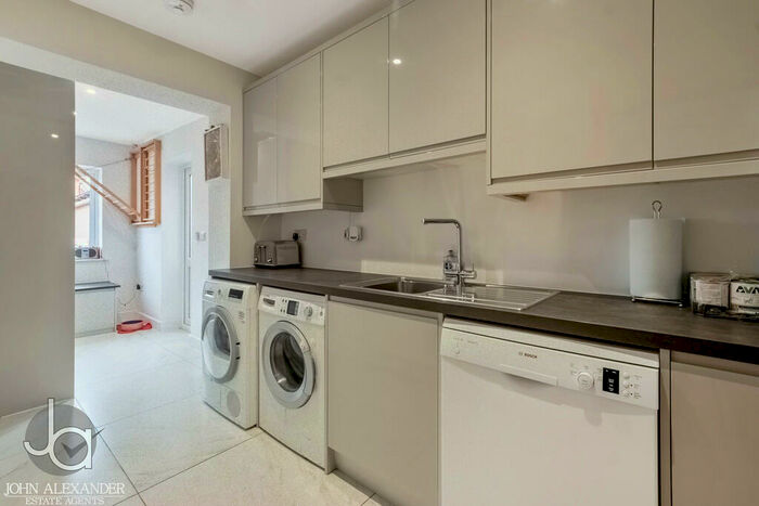 4 Bedroom Detached House For Sale In Spartan Close, Great Horkesley, Colchester, CO6