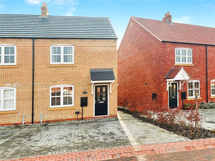 2 Bedroom Semi Detached House For Sale In Covert Croft, Goole, East Yorkshire, DN14