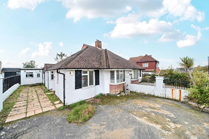 3 Bedroom Bungalow For Sale In Waddington Way, Crystal Palace, London, SE19