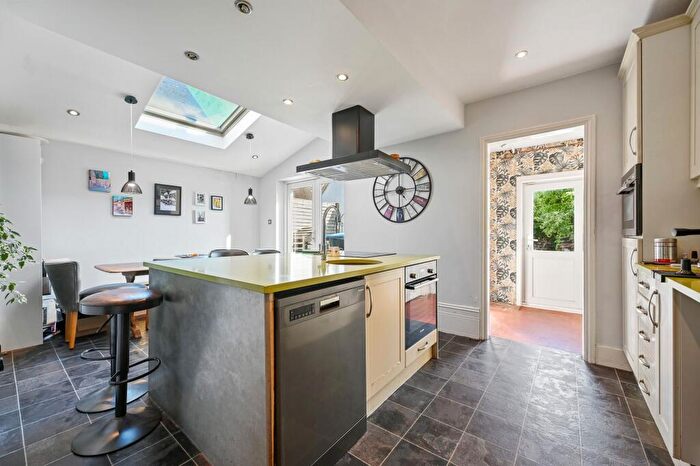 4 Bedroom Semi-Detached House To Rent In Coulsdon Road, Caterham, CR3