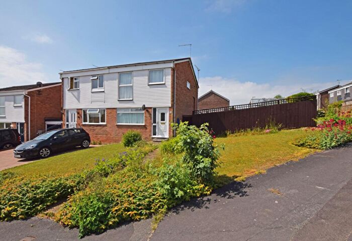 3 Bedroom Semi-Detached House To Rent In Southview Rise, Alton, Hampshire, GU34
