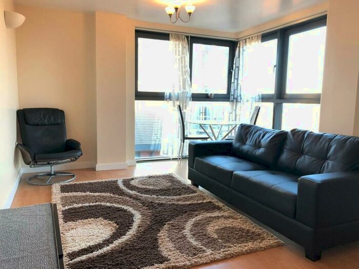 2 Bedroom Flat To Rent In Velocity North, City Walk, Leeds, LS11