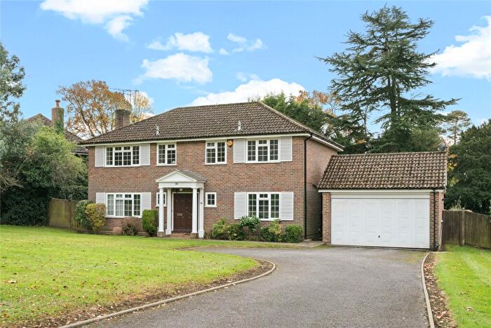 4 Bedroom Detached House To Rent In Ashcroft Park, Cobham, Surrey, KT11