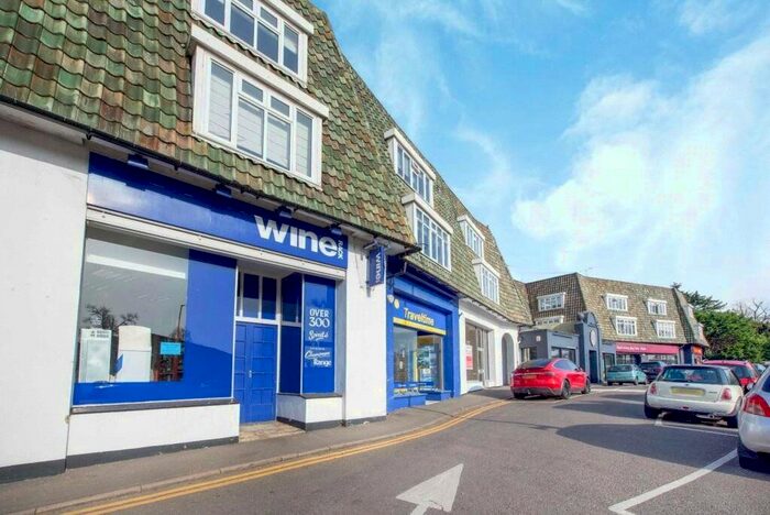 Studio To Rent In Queens Road, Weybridge, Surrey, KT13