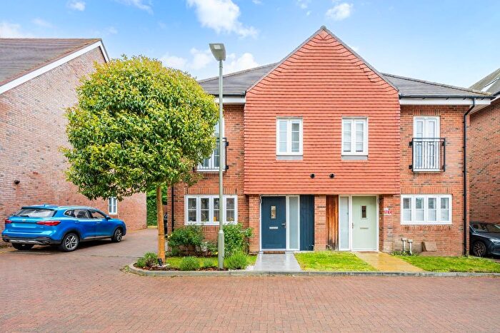 3 Bedroom Semi Detached House For Sale In Beatrice Square, Tadworth, KT20