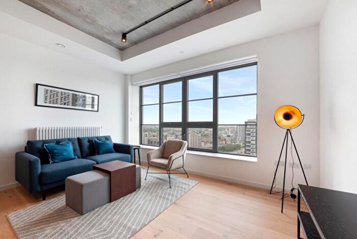 1 Bedroom Apartment For Sale In Douglass Tower, Goodluck Hope Walk, London, E14