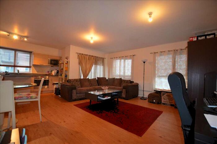 1 Bedroom Apartment To Rent In Bentfield House, Heritage Avenue, Colindale, NW9