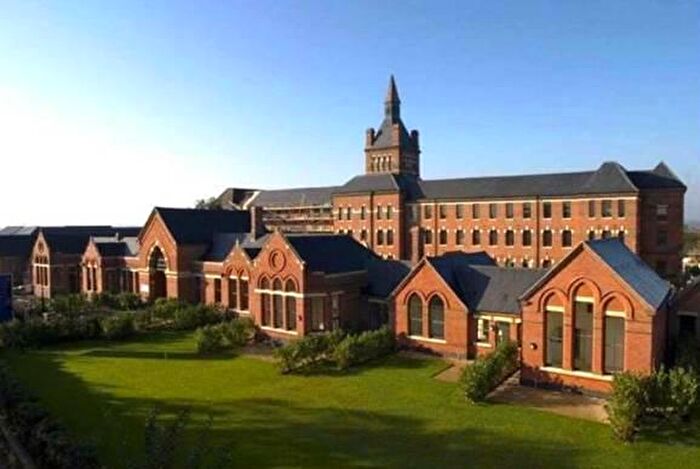 2 Bedroom Flat To Rent In Highcroft Hall, Erdington, B23