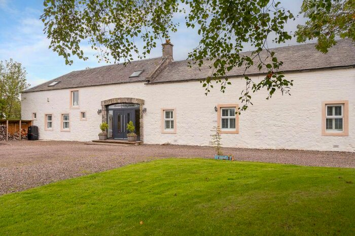 6 Bedroom Semi-Detached House For Sale In Craigluscar Road, Dunfermline, KY12