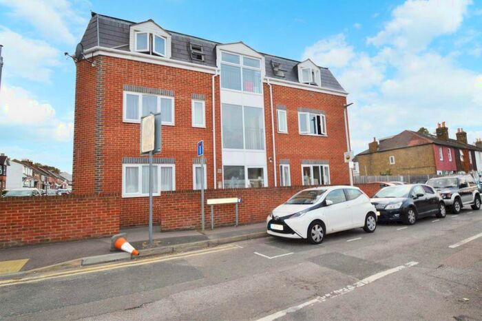 1 Bedroom Apartment To Rent In Jai`s Court Webster Road Rainham Kent, ME8
