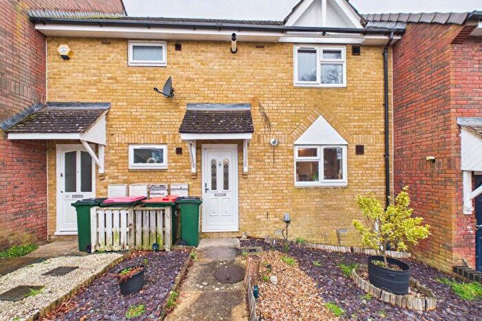 1 Bedroom Apartment For Sale In Lowe Close, Broadfield, Crawley, West Sussex, RH11