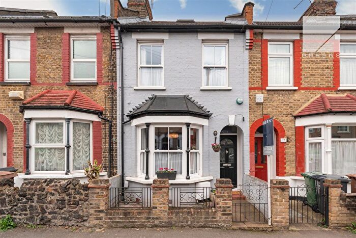 2 Bedroom Property For Sale In Salisbury Road, London, E4