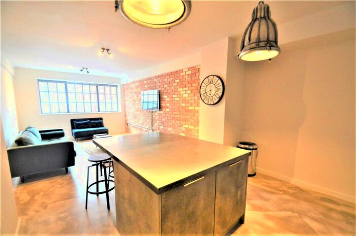 2 Bedroom Flat To Rent In Camden Lofts, Camden Street, Birmingham, West Midlands, B1