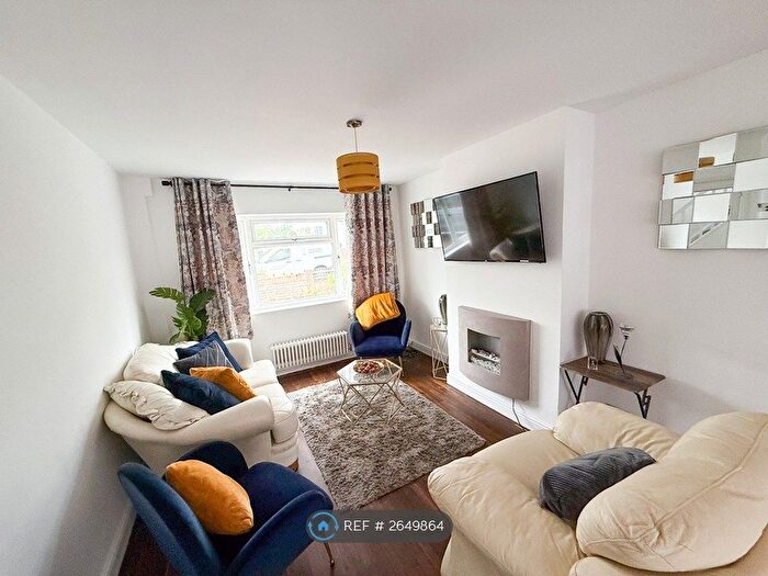 4 Bedroom Semi-detached House To Rent In Bassett House, Orpington, BR6