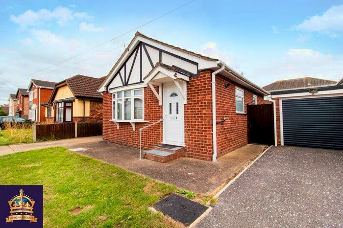 1 Bedroom Bungalow To Rent In Lilac Avenue, Canvey Island, SS8