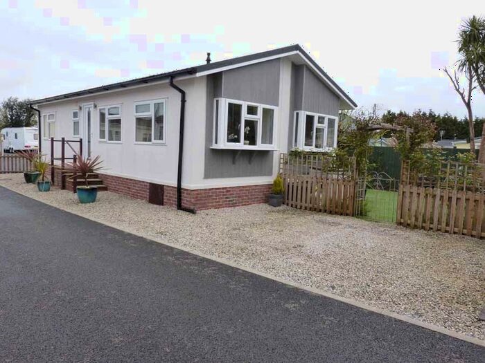 2 Bedroom Mobile/park Home For Sale In Croft Farm Park, Luxulyan, Bodmin, PL30