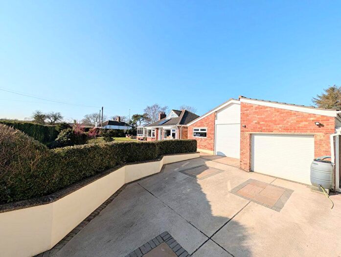 3 Bedroom Detached Bungalow For Sale In Allenby Crescent, Fotherby, LN11