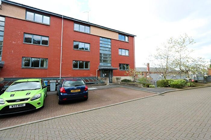 2 Bedroom Flat To Rent In Bellwood Street, Glasgow, G41