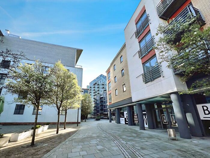 2 Bedroom Flat To Rent In Waterloo Apartments, Waterloo Street, Leeds, West Yorkshire, LS10