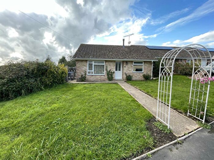 2 Bedroom Semi-Detached Bungalow For Sale In Spracklands, Dinton, SP3