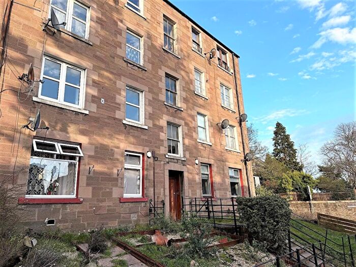 2 Bedroom Flat To Rent In Dens Road, Dundee, DD3