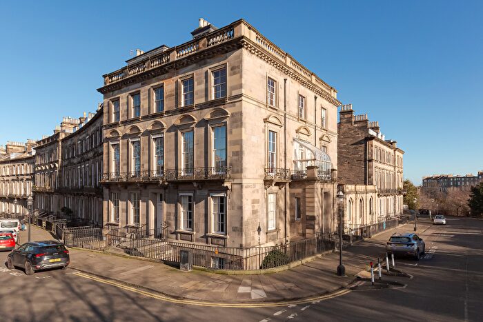 2 Bedroom Duplex For Sale In Clarendon Crescent, Edinburgh, EH4